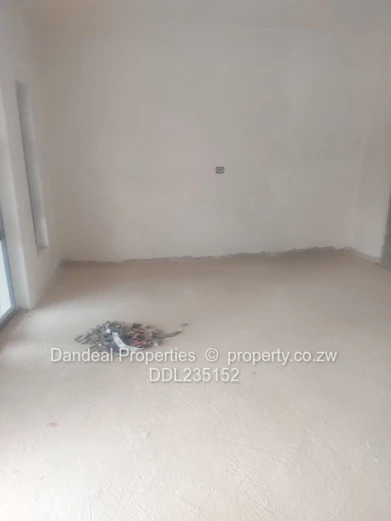 Modern White Double-Storey 4BR Garden Flat in Mount Pleasant