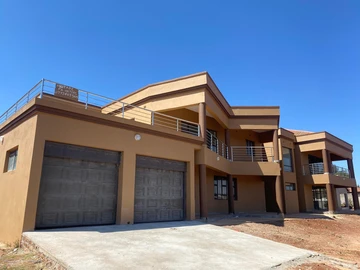 8 Bedroom House
