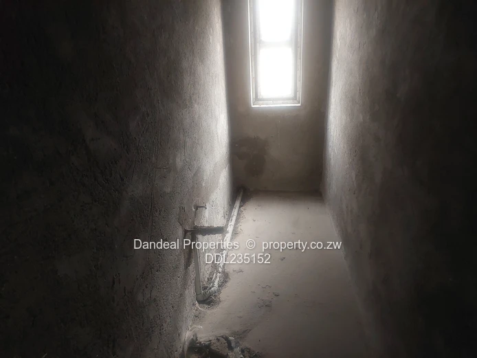 Modern White Double-Storey 4BR Garden Flat in Mount Pleasant