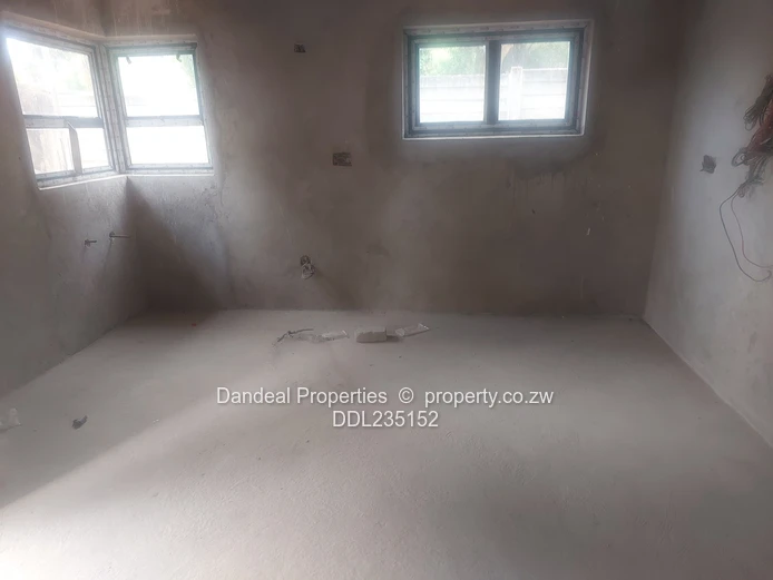 Modern White Double-Storey 4BR Garden Flat in Mount Pleasant